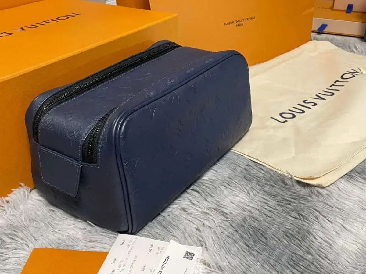 (ほぼ新品) ルイヴィトン チェドゥー ドブキット