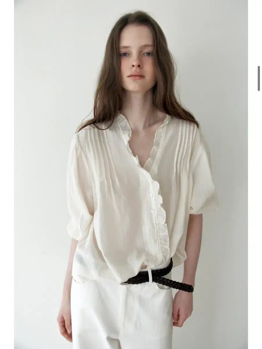 더릴) spring mare frill blouse ivory