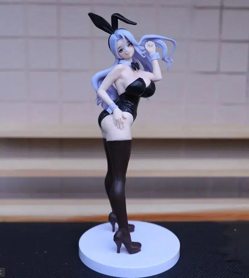 バーニーガール フィギュア