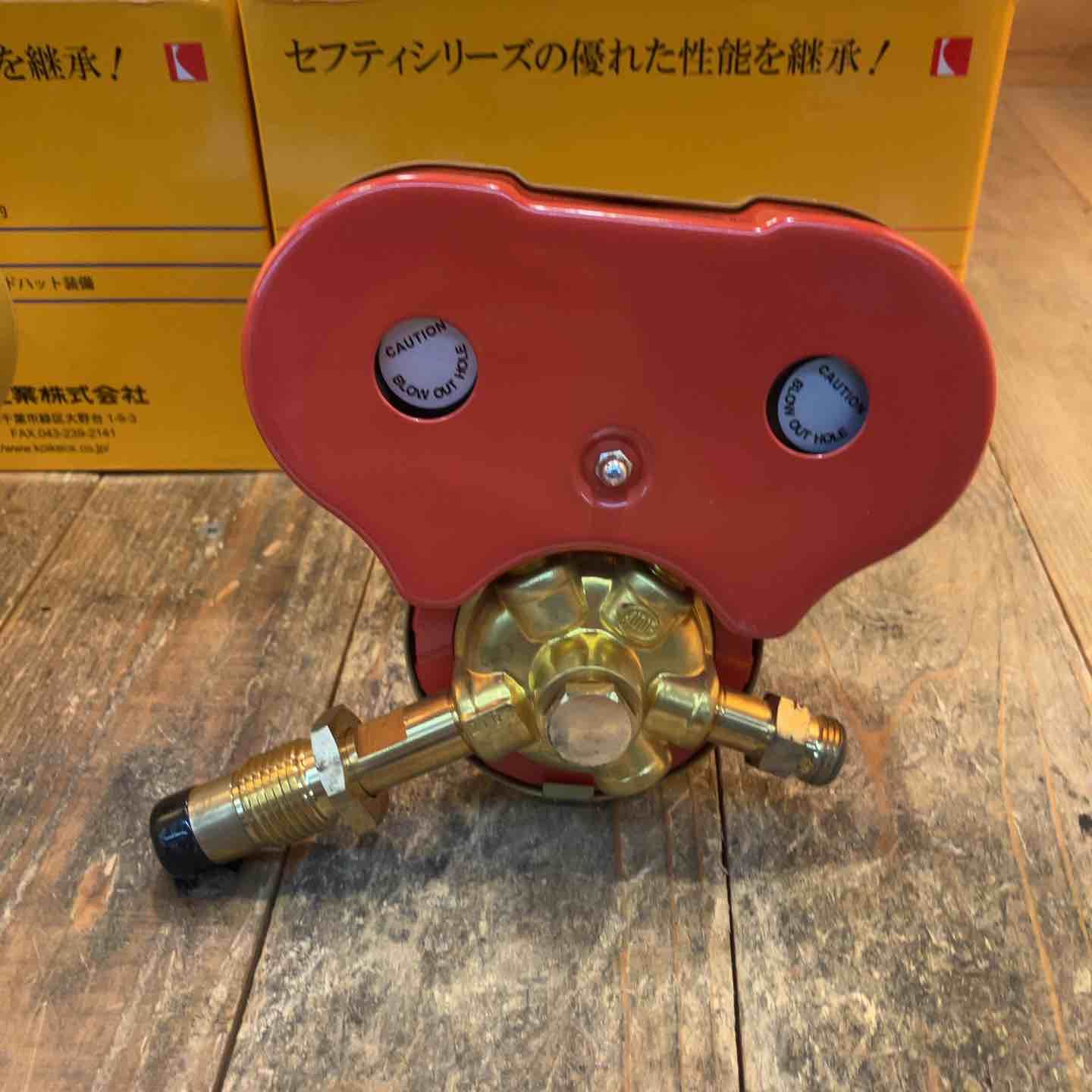 【中古美品】小池酸素 KOIKE 溶断器用圧力調整器 セーフティゴールドV 酸素 アセチレン用SGV-1 SGV-2 中古美品】小池酸素 KOIKE 溶断器用圧力調整器 セーフティゴールドV