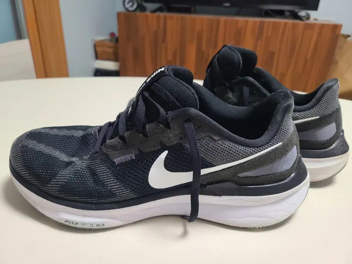 NIKE ストラクチャー25 26.5cm (実寸 26cm) 出品