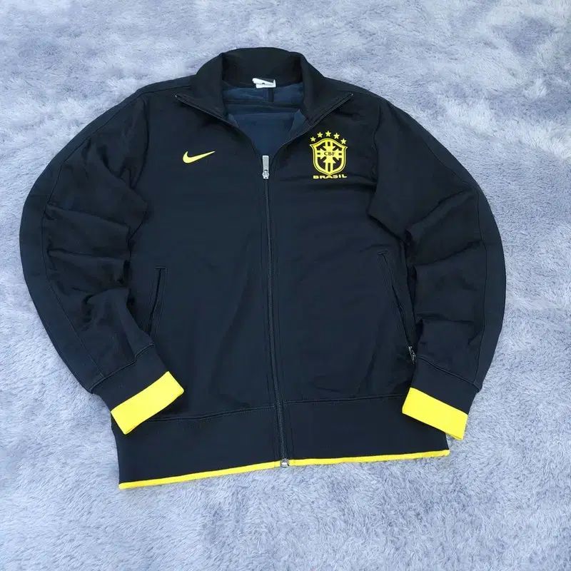 L NIKE スポーツブラ ジャージ ジップアップ | 0514A11