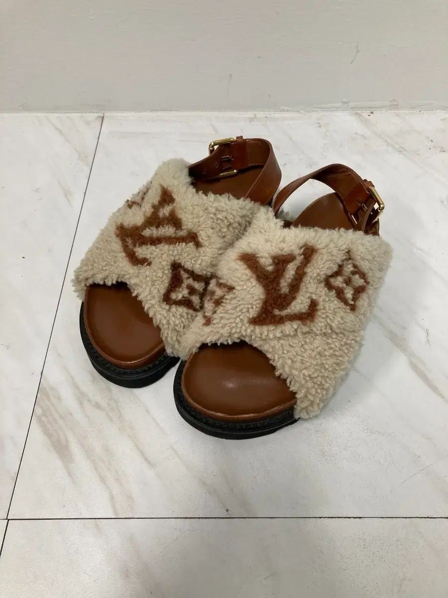 ルイヴィトン パセオ コンフォート サンダル 36