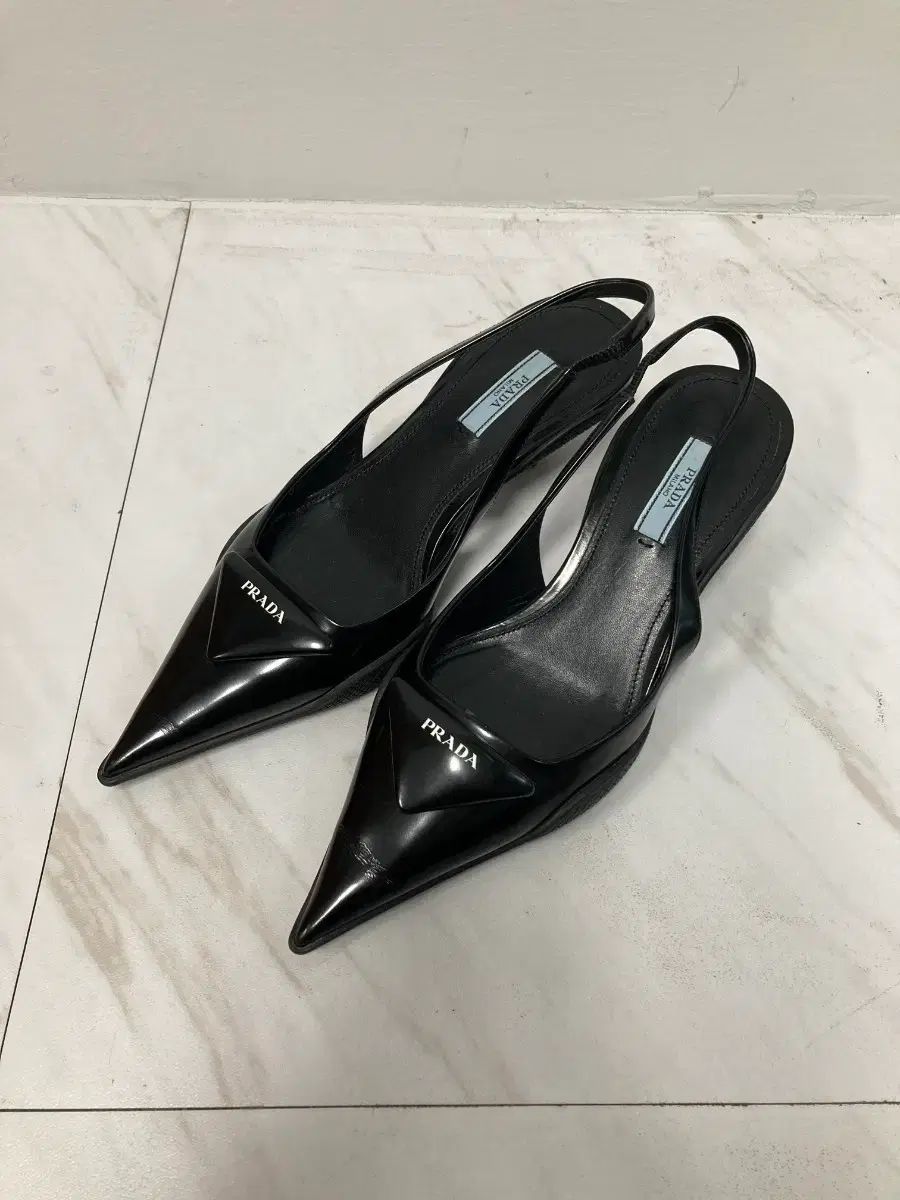 PRADA プラダ ロゴ スリングバック 37