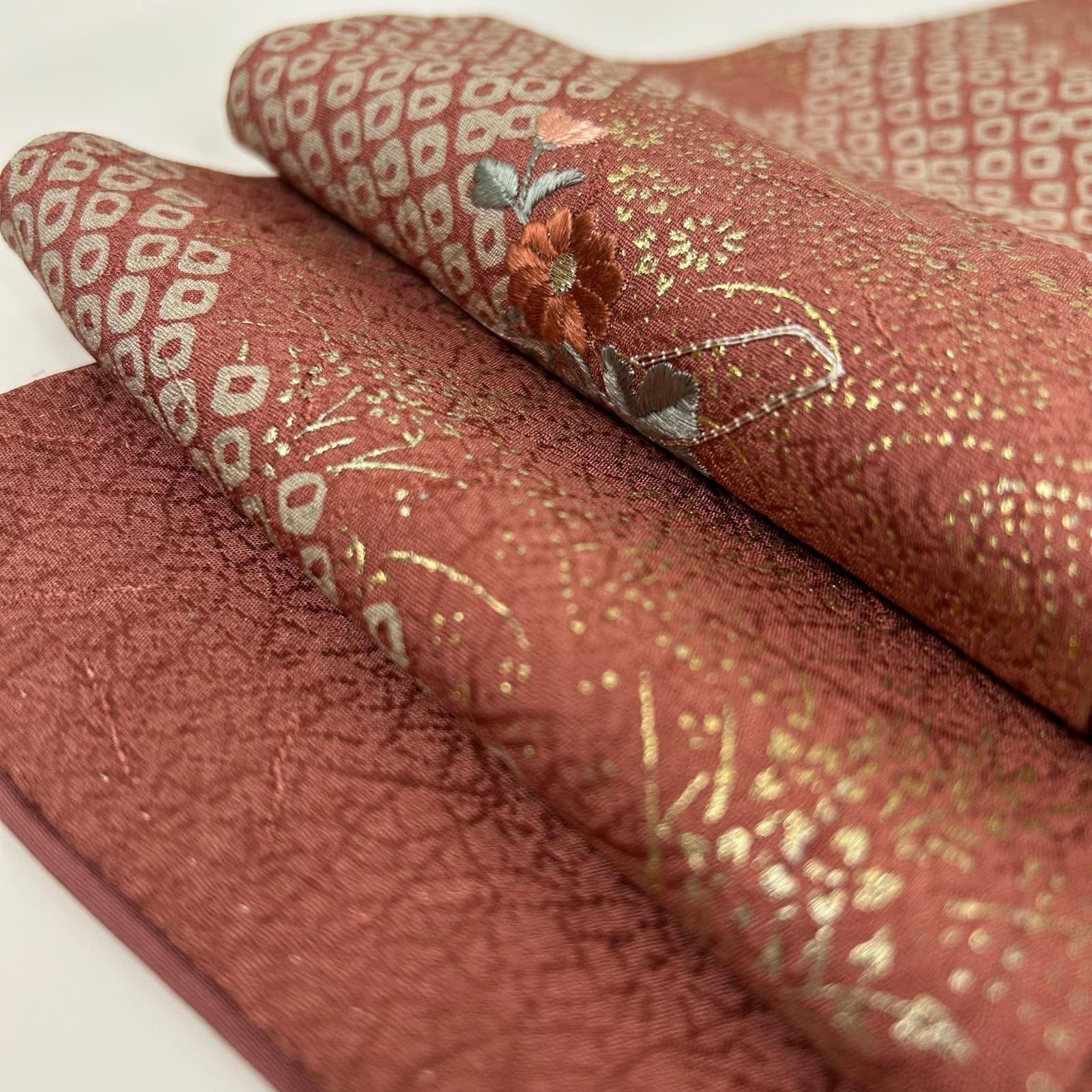付け下げ 裄66 正絹 刺繍 美しい花 金彩 一つ紋 袷 着物 MK-3771