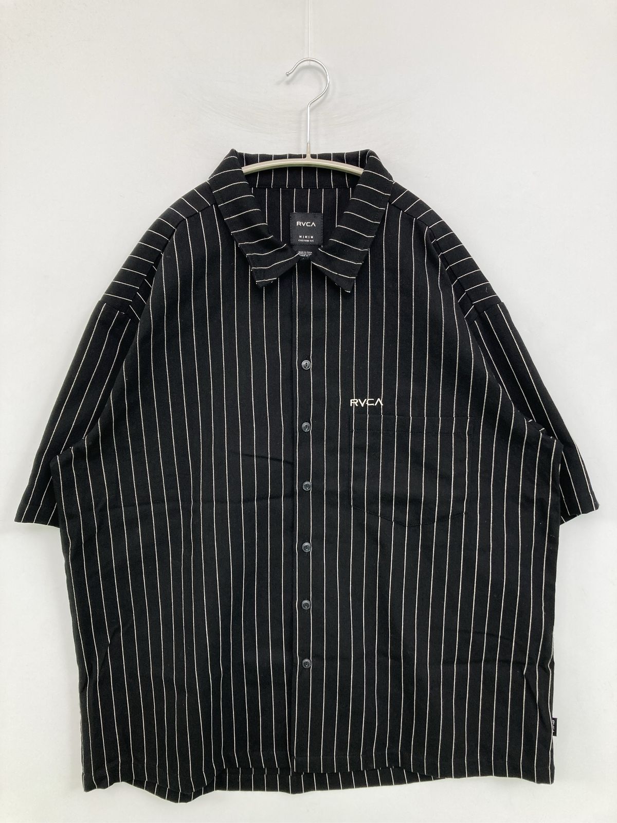 RVCA ルーカ シャツ/ブラウス M ブラック コットン ストライプ柄 ワンポイント ブランドロゴ ミドル丈 半袖 オープンカラー