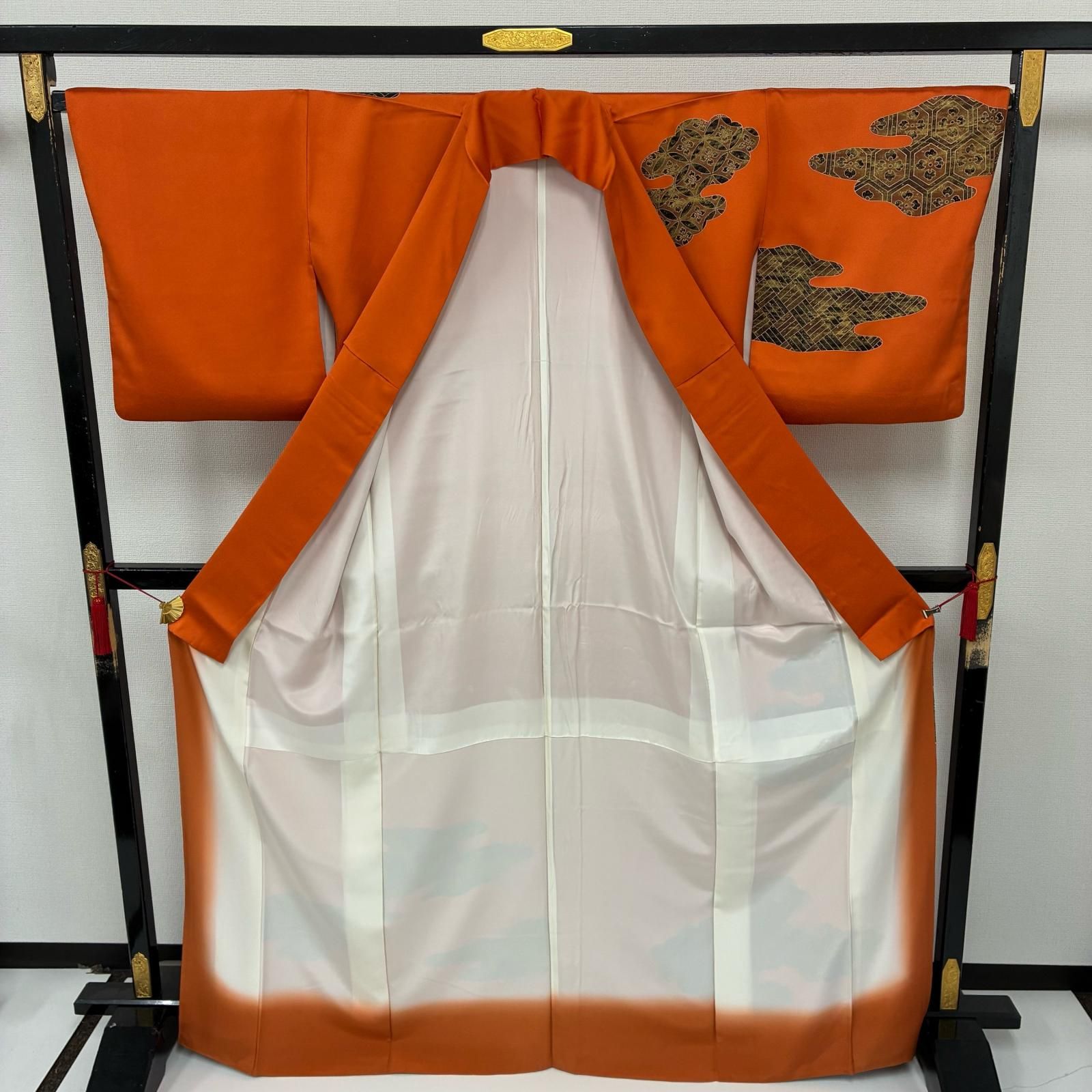 付け下げ 裄66 正絹 紋なし 雲取 文様 パールトーン加工 袷 着物 MK