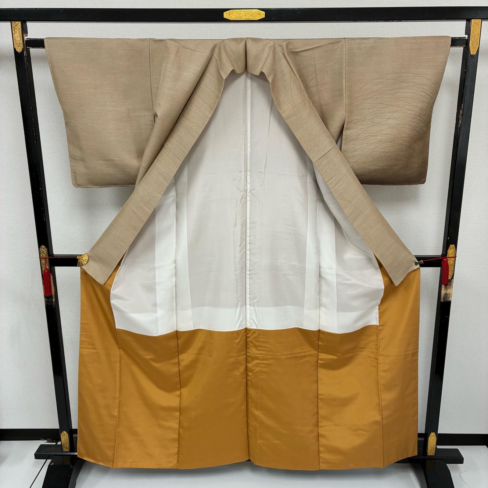 付け下げ 正絹 紬 紋なし しつけ糸 枯葉 イチョウ 紅葉 袷 着物 MK