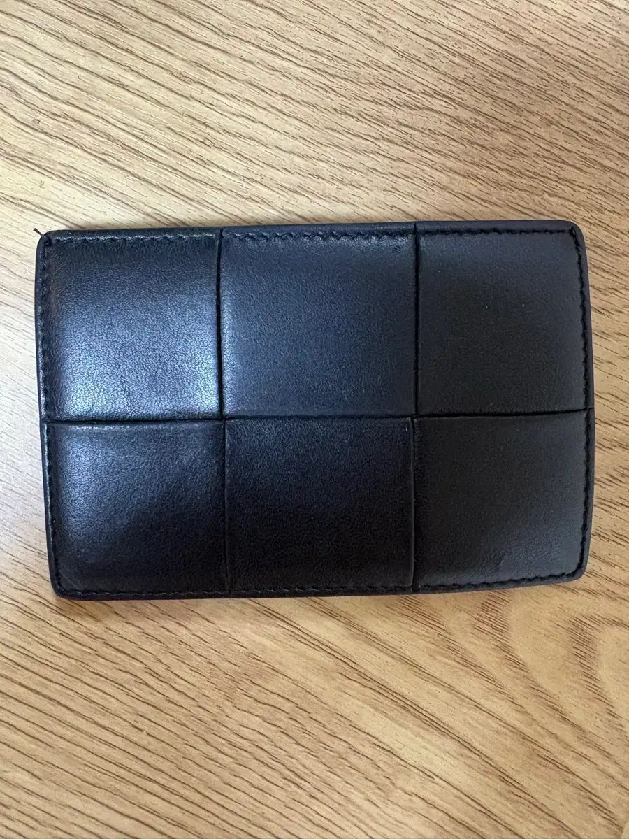 ボッテガ・ヴェネタ カードウォレット 出品