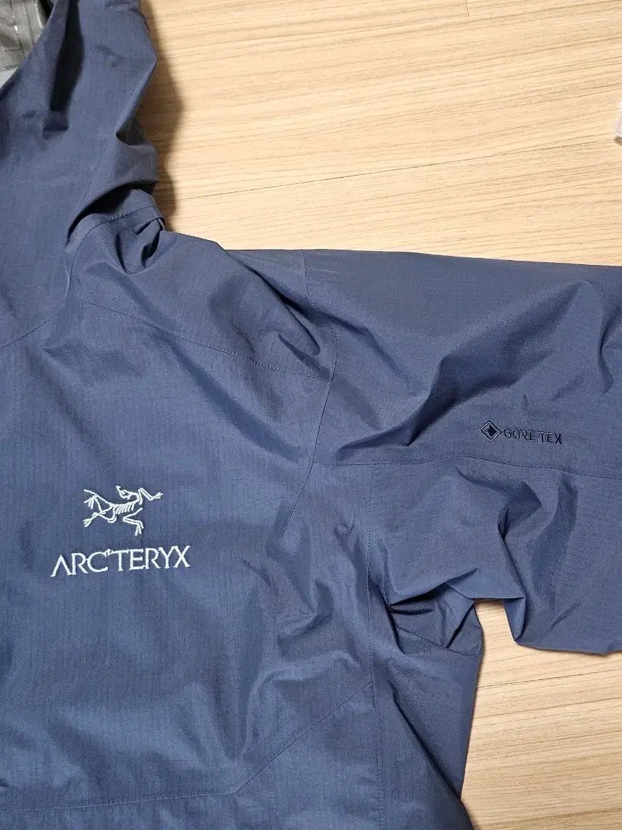 S ARC'TERYX アークテリクス ZETA SL