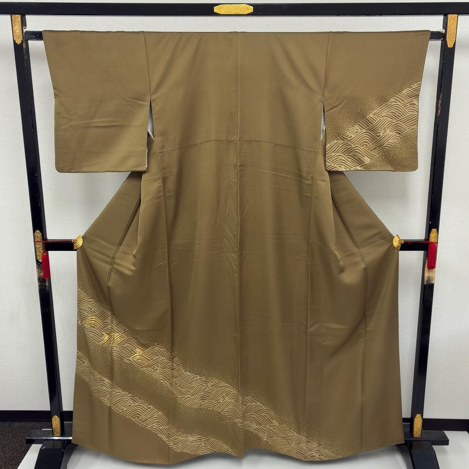 付け下げ 正絹 紋なし 荒波 上品なデザイン 袷 着物 MK-7996 - メルカリ