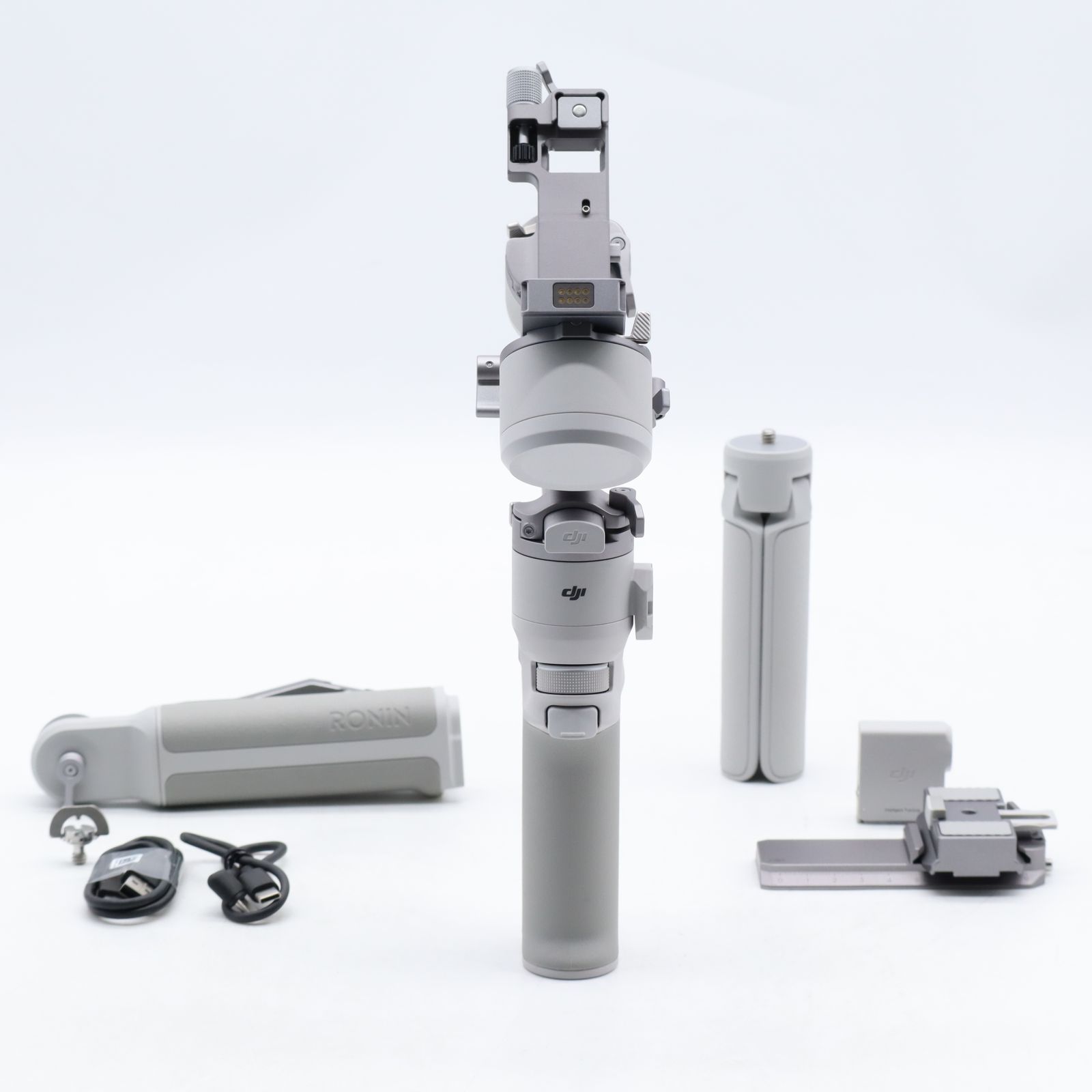 DJI RS 4 Mini コンボ｜カメラ用ジンバル・スタビライザー｜動画撮影／Vlog向け 軽量設計 DJI【中古】