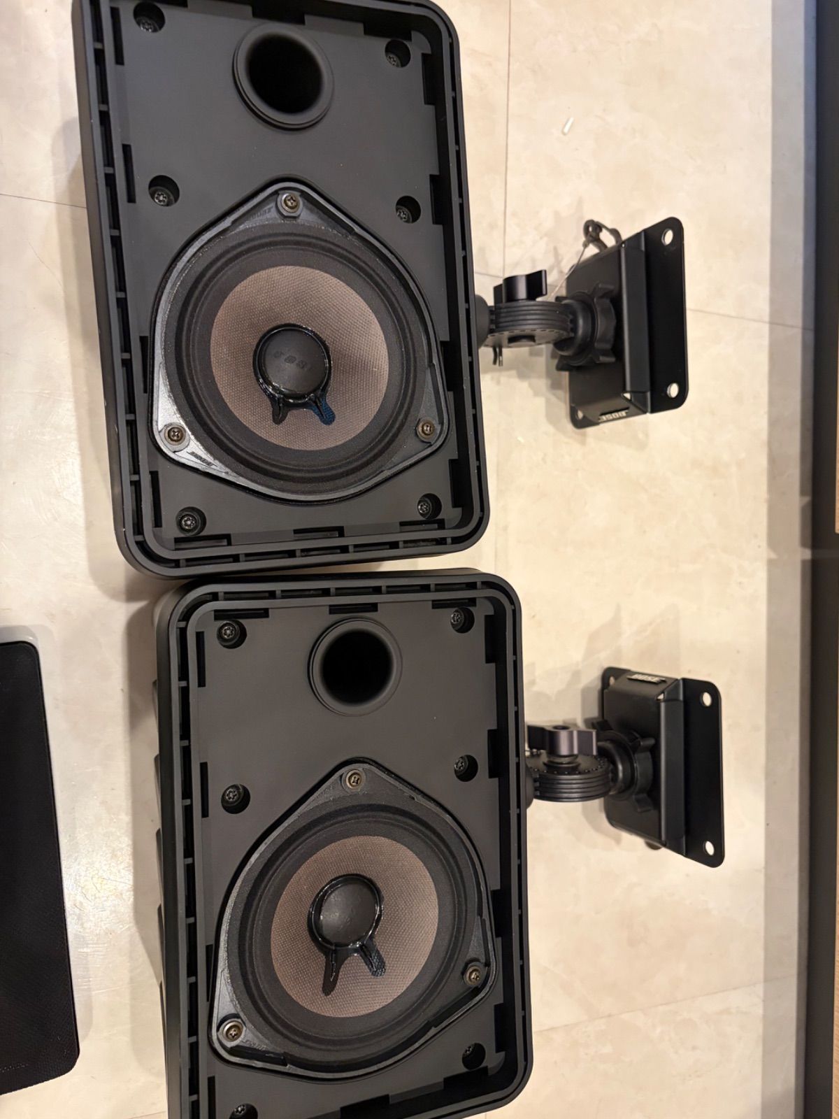 BOSE 101MM スピーカー 2台 天吊ブラケットセット - メルカリ