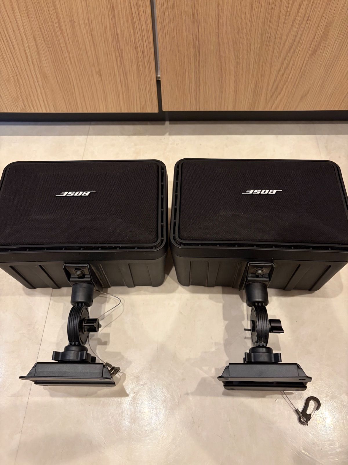 BOSE 101MM スピーカー 2台 天吊ブラケットセット - メルカリ