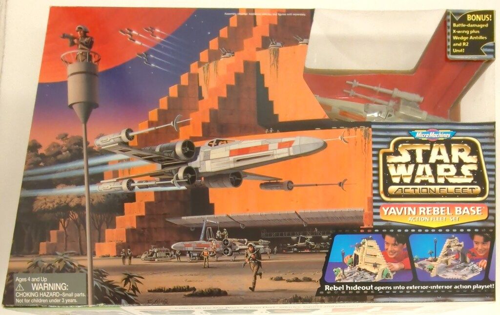 GALOOB MICRO MACHINES / ACTION FLEET SET YAVIN REBEL BASE