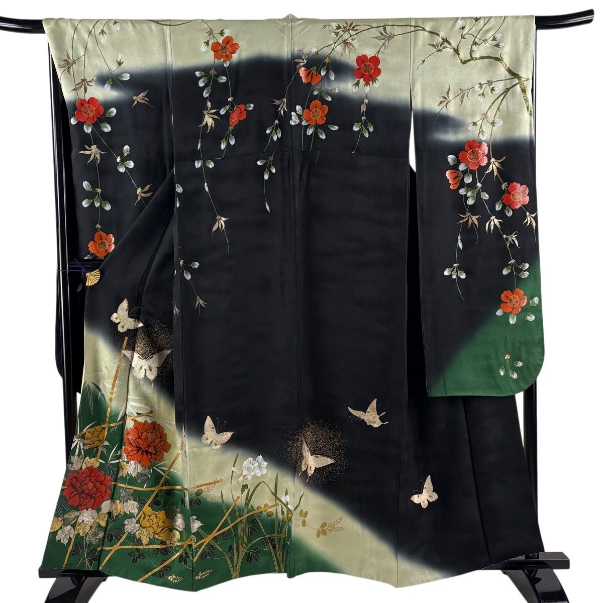 振袖 身丈158cm 裄丈67cm M 袷 落款 牡丹 蝶 金彩 螺鈿 黒 正絹 名品 【中古】