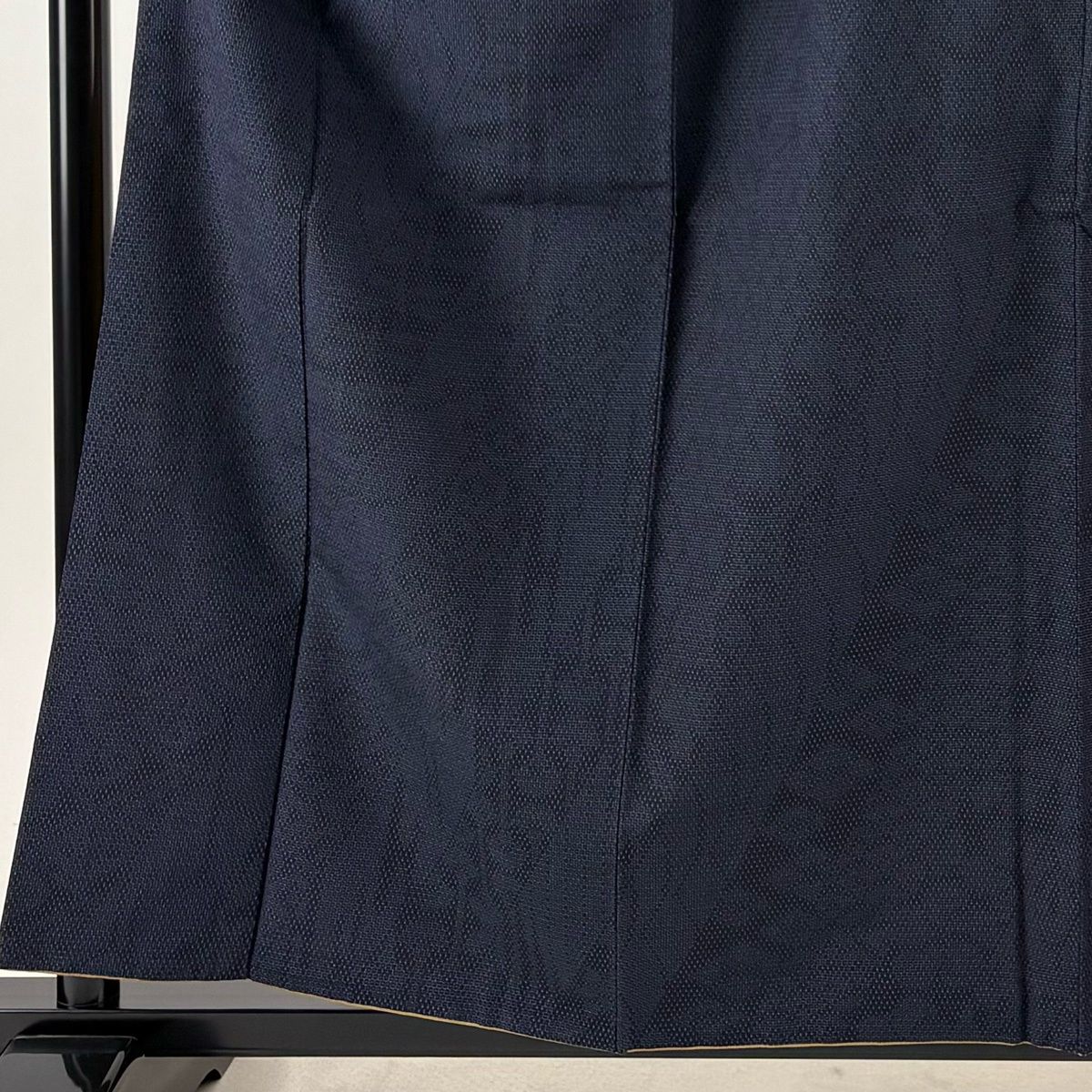 【美品】 紬 身丈159cm 裄丈67.5cm L 袷 名古屋帯セット 鈴乃屋 亀甲絣 縞 紺色 正絹 秀品 【中古】 【美品】 紬 身丈159cm 裄丈67.5cm L 袷 名古屋帯セット 鈴乃屋 亀甲絣 縞 紺色 正絹 秀品 【中古】