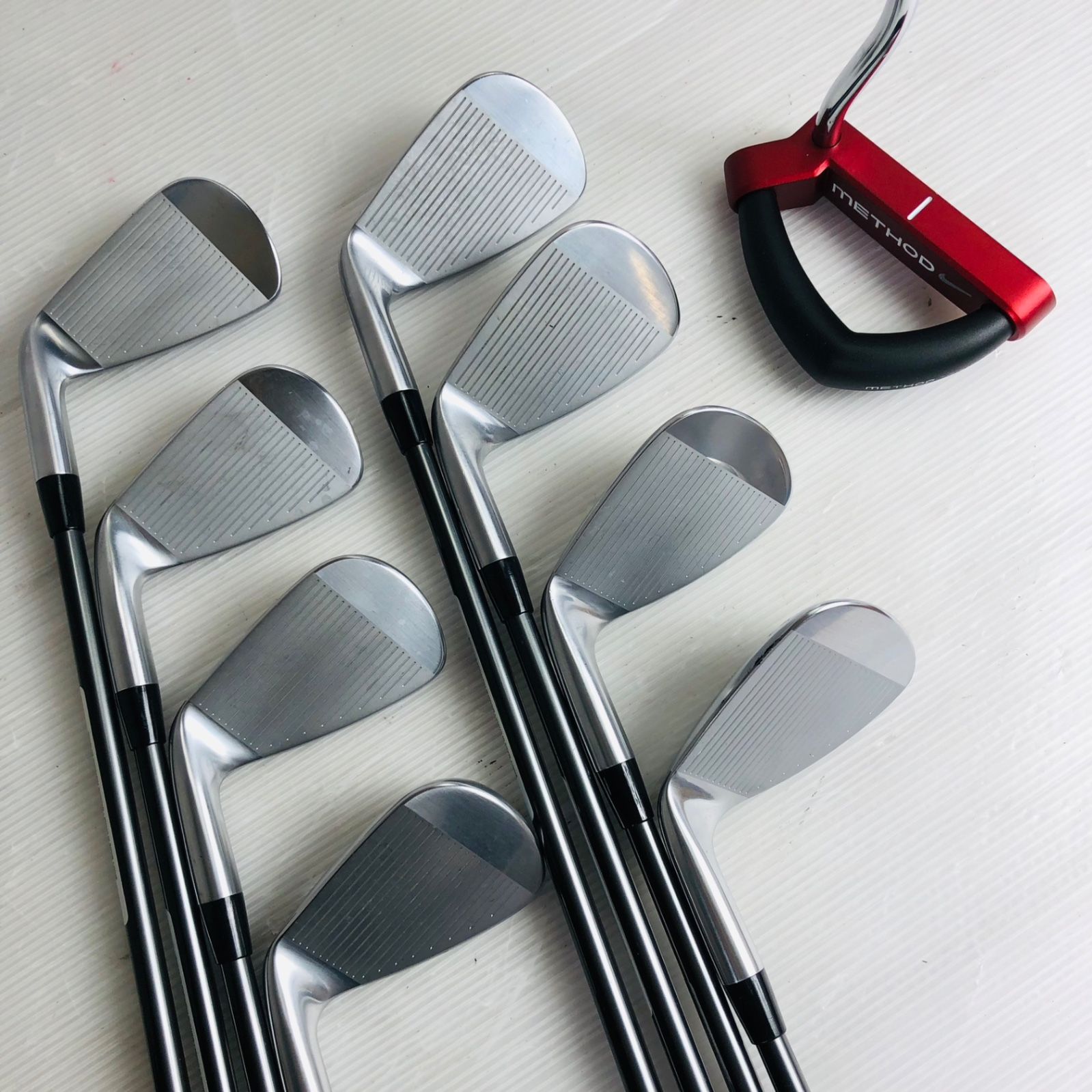 保証付】NIKE ナイキ VRS COVERT ヴィクトリーレッド コバート ゴルフ