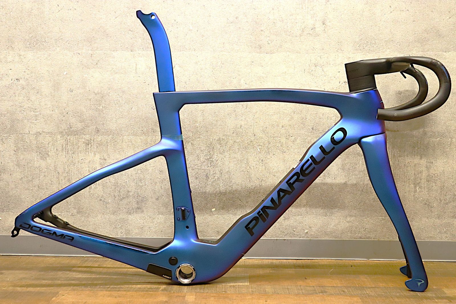 DGR174 ピナレロ PINARELLO NEW DOGMA F 2025 465サイズ フレームセット TALON ULTRA FAST付属