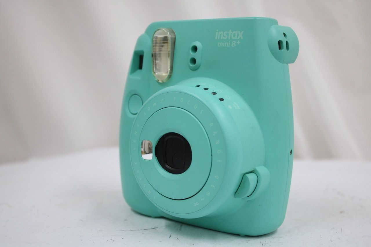 【返品保証】 フジフィルム Fujifilm instax mini8+ 60mm グリーン チェキ インスタントカメラ e12164