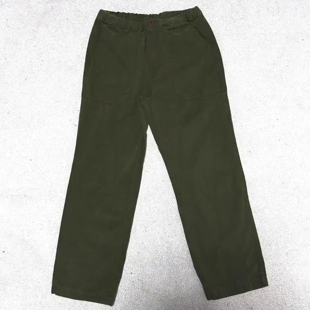 L 100 FrizmWORKS（フリズムワークス） チノパンツ ズボン オリーブ
