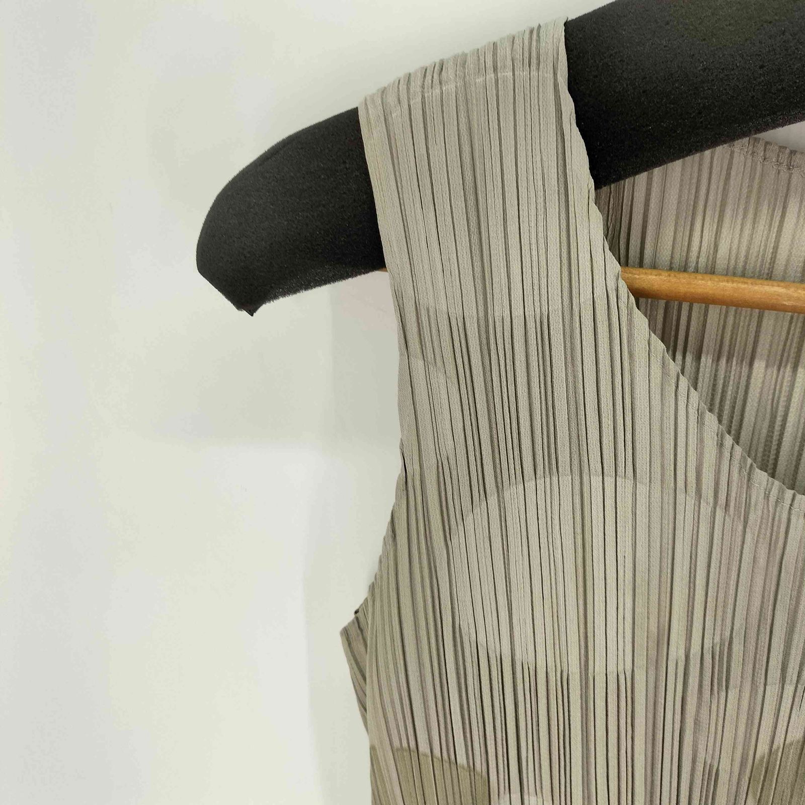 プリーツプリーズイッセイミヤケ PLEATS PLEASE ISSEY MIYAKE ドット柄