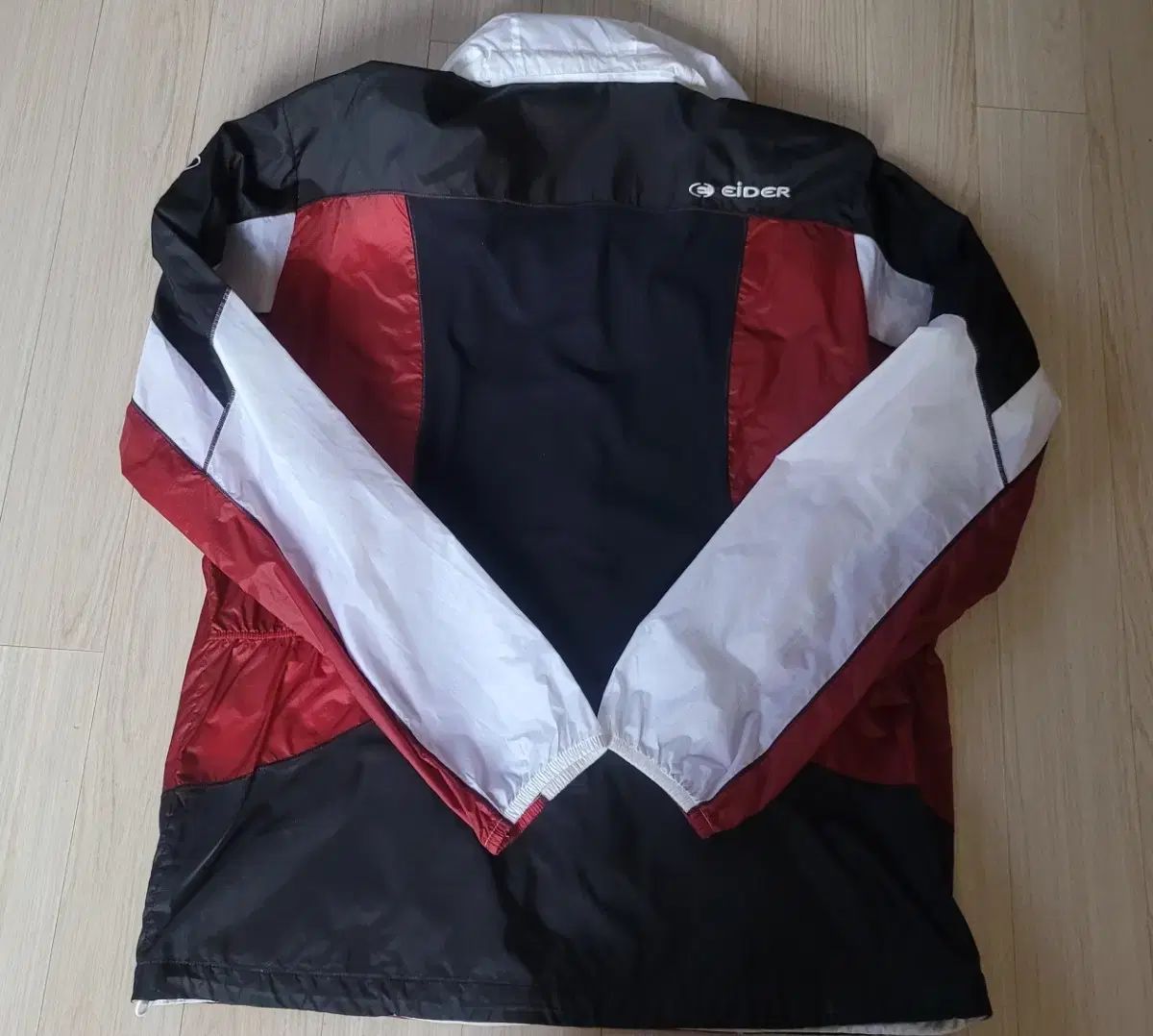 110 EIDER ウィンドブレーカー ジャケット 110 EIDER ウィンドブレーカー ジャケット