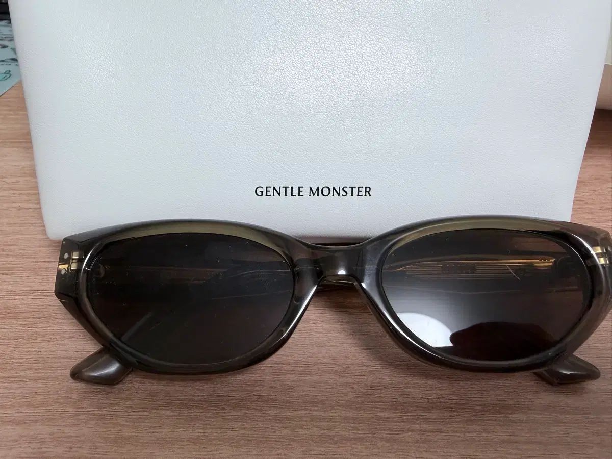 GENTLE MONSTER (ジェントルモンスター) ロココ - 茶色 出品
