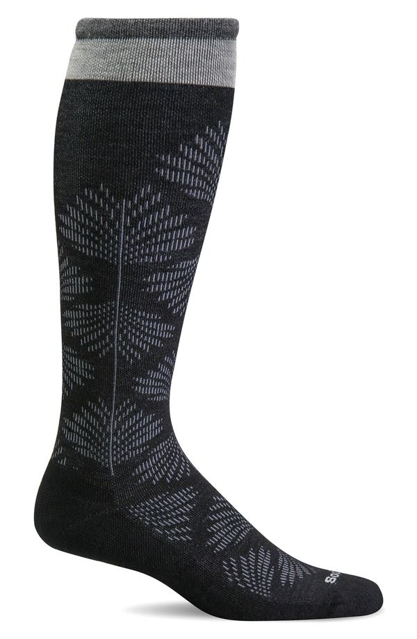 ソックウェル レディース アンダーウェア 靴下 フラワー柄 フラワー SOCKWELL Full Floral Wide Calf Compression Socks Black ブラック