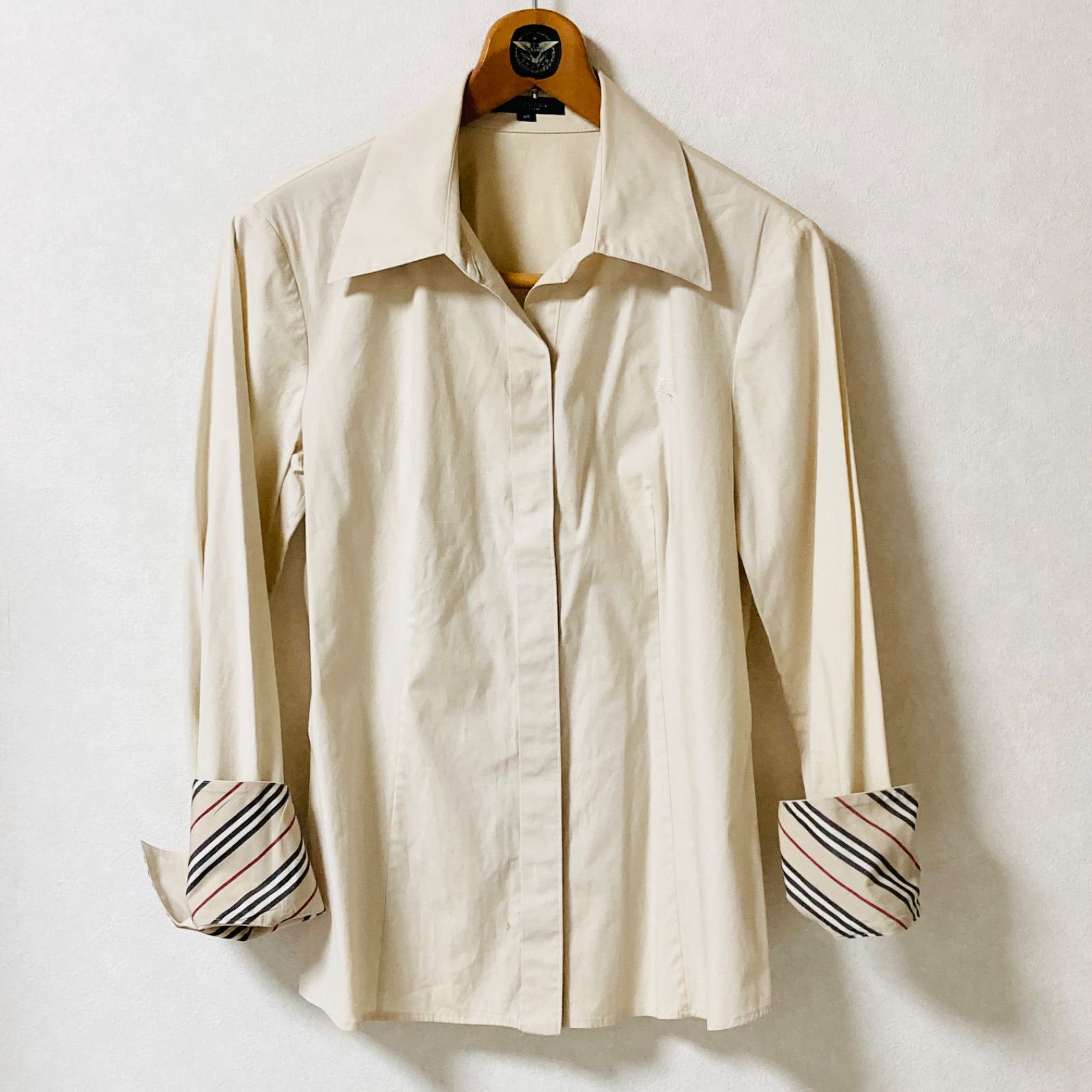 BURBERRY LONDON ストライプ 背抜き 裏地ロゴ 薄手 BURBERRY LONDON ストライプ 背抜き 裏地ロゴ 薄手 【公式通販】