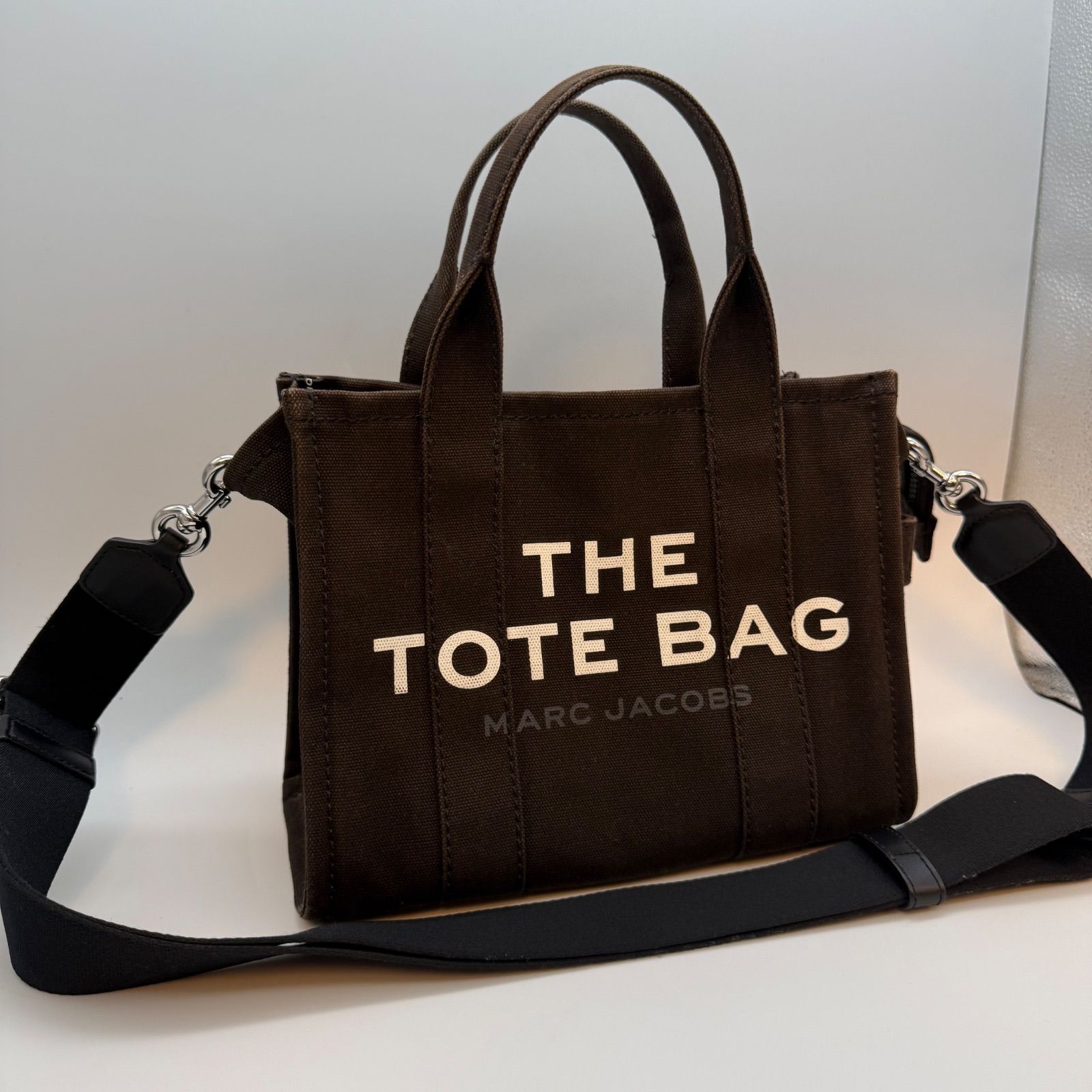 ✨N1-919 MARC JACOBS THE TOTE BAG 2way ダークブラウン - メルカリ