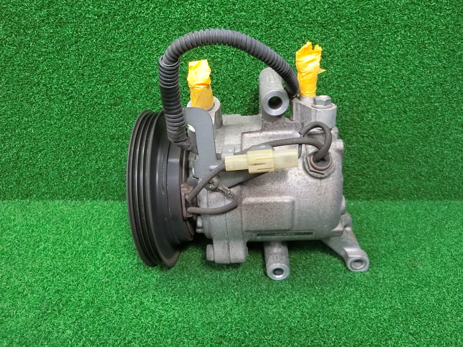 [15655] 送料無料 エアコンコンプレッサー DENSO 447280-3213 ダイハツ ミライース LA300S 後期
