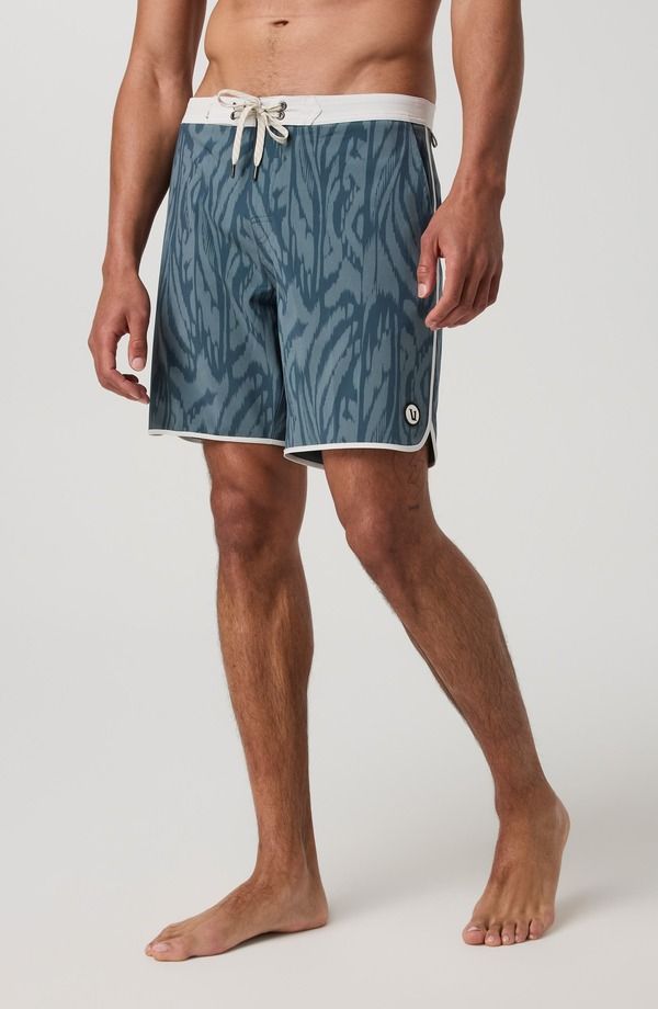 ビュオーリ メンズ 水着 ハーフパンツ・ショーツ ショートパンツ Vuori Cruise Hybrid Board Shorts Blue Sea Mirage ブルー