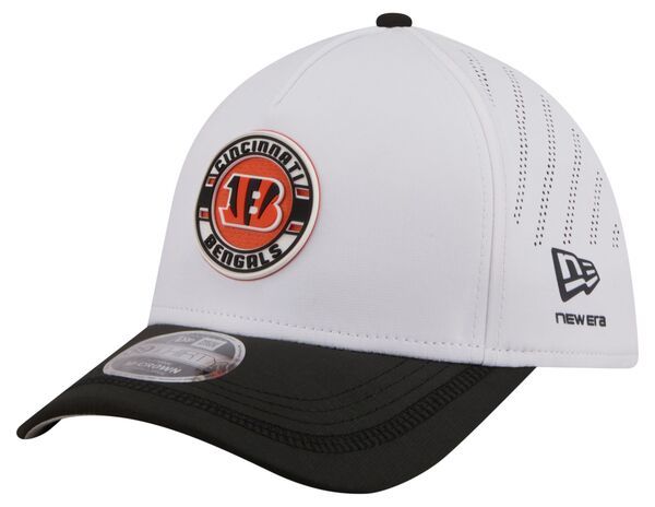 ニューエラ レディース アクセサリー 帽子 New Eradult Cincinnati Bengals White AFrame Patch 39Thirty Stretch Fit Hat NoColor ホワイト の商品写真