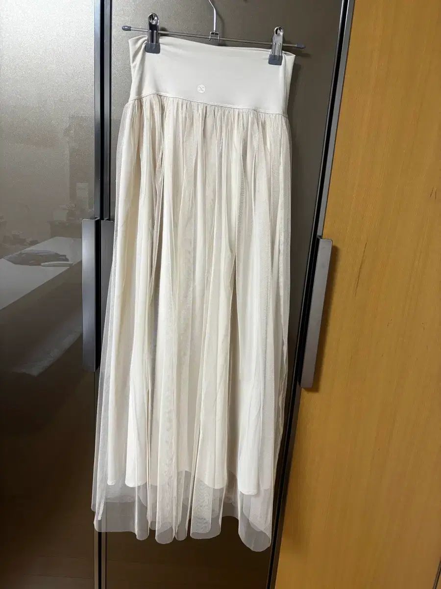 ウィット チュールスカート
