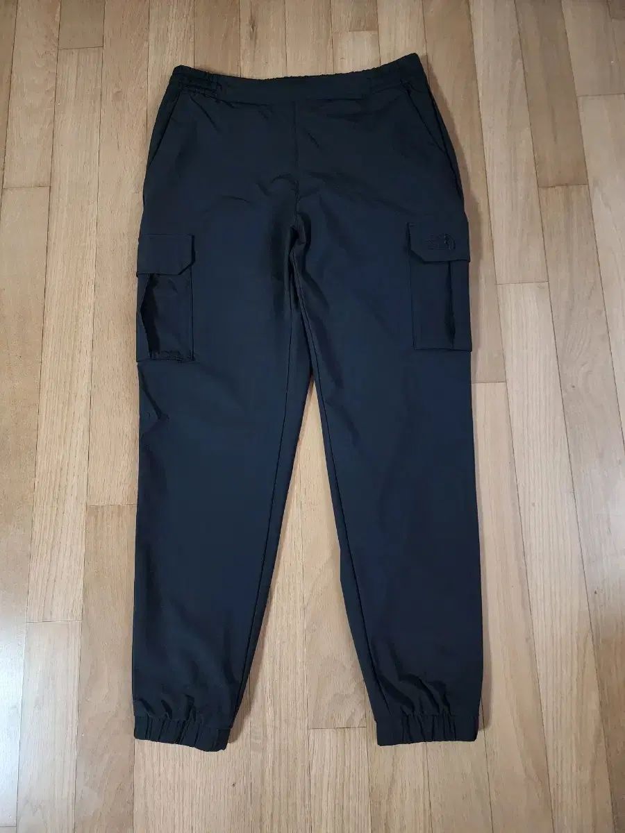 THE NORTH FACE ザノースフェイス ブラック カーゴ ジョガー パンツ (33 34)