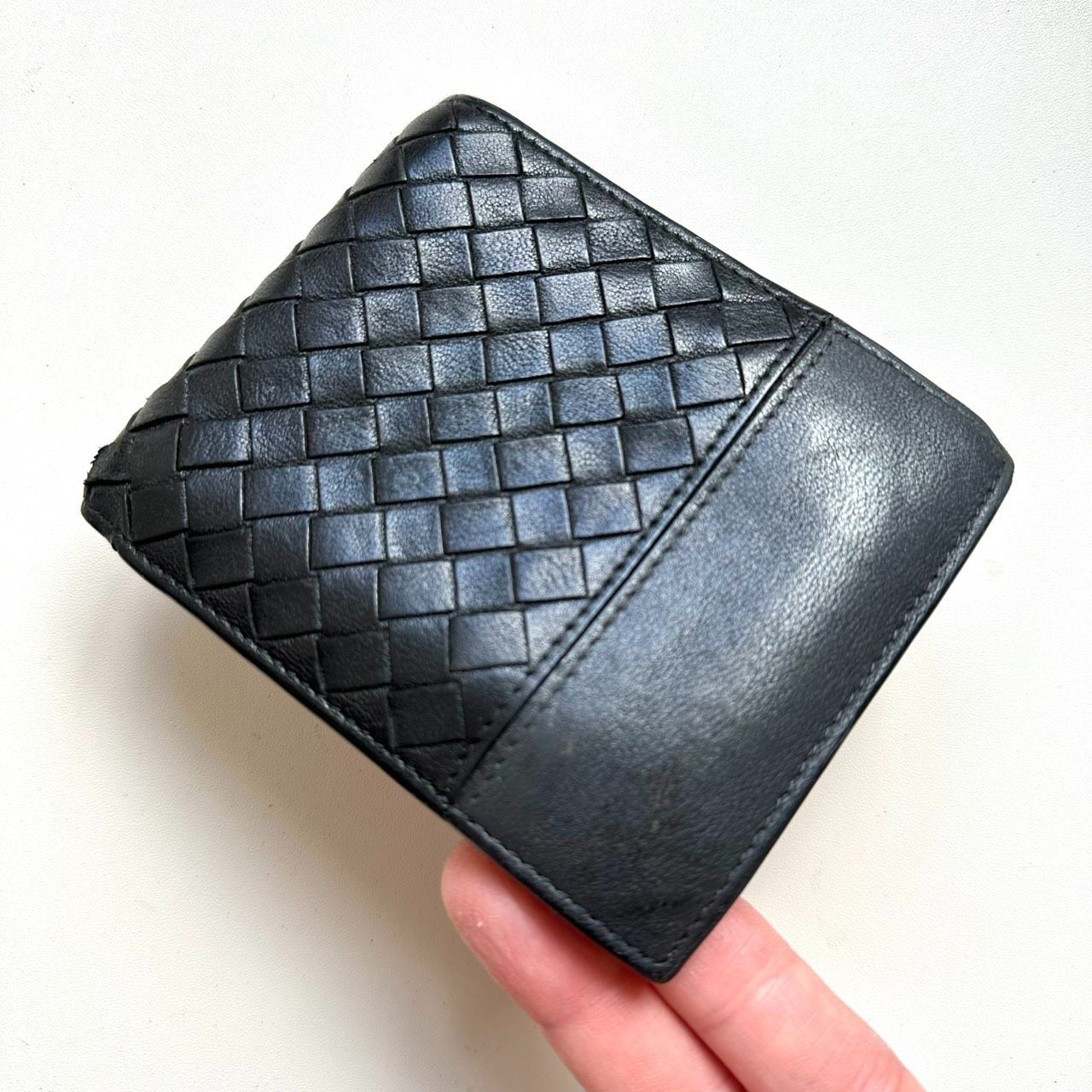 ボッテガヴェネタ BOTTEGA VENETA 二つ折り財布 イントレチャート ブラック ボッテガヴェネタ BOTTEGA VENETA 二つ折り財布 イントレチャート ブラック