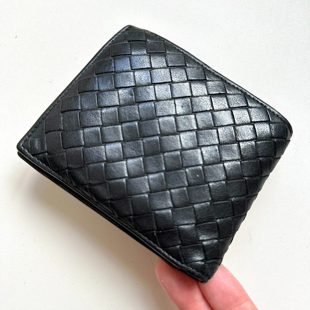 ボッテガヴェネタ BOTTEGA VENETA 二つ折り財布 イントレチャート ブラック ボッテガヴェネタ BOTTEGA VENETA 二つ折り財布 イントレチャート ブラック