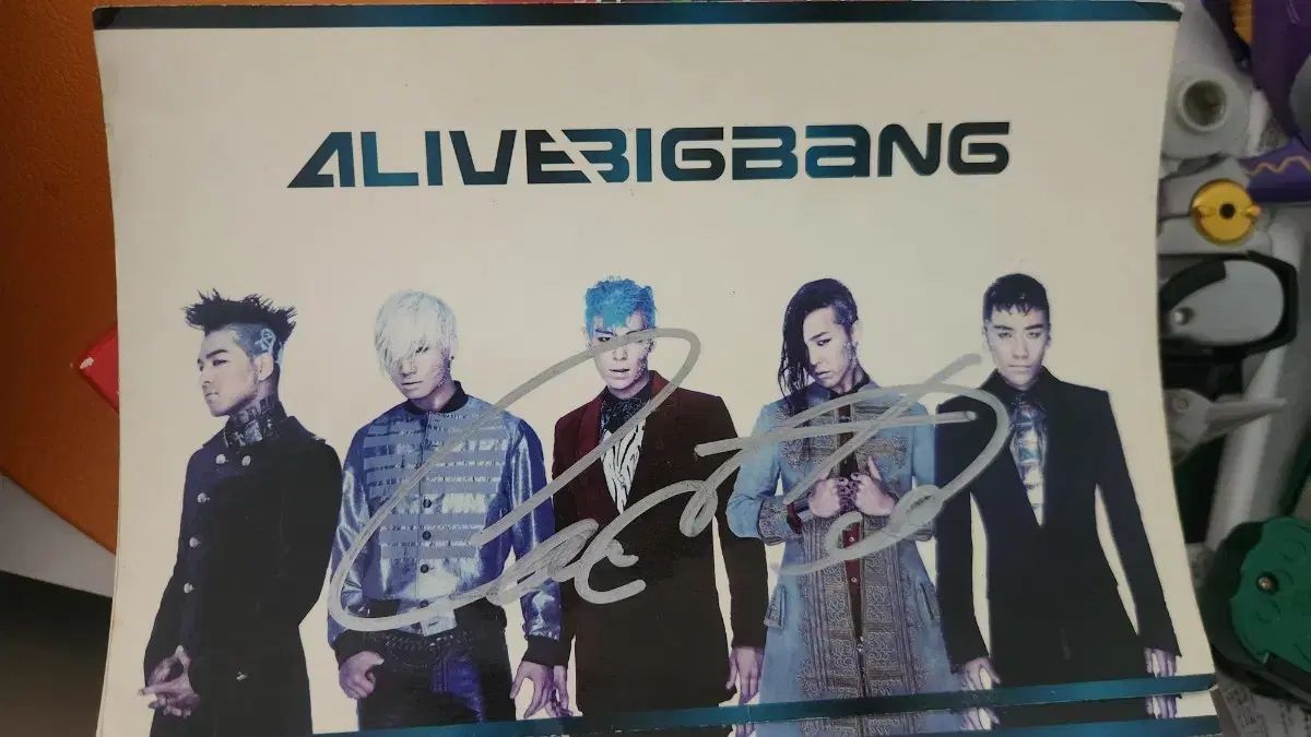 점점 인상)BIGBANG(ビッグバン) ALIVE 앨범 G-DRAGON（ジードラゴン） Gd サイン ボードカード
