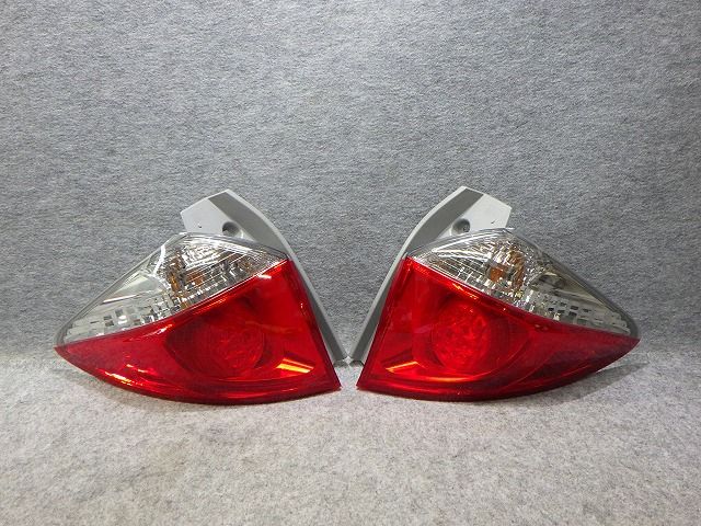 ラクティス テール左右 NCP120/125 前期 52-226 D 81550-52A00 LED球切れ無 260514071