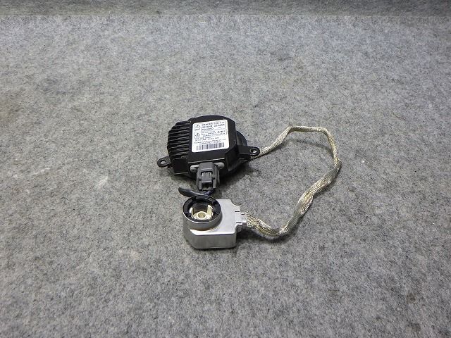 日産　純正バラスト　左右共通　Y51　フーガ　E26　キャラバン　E52　エルグランド　260513002