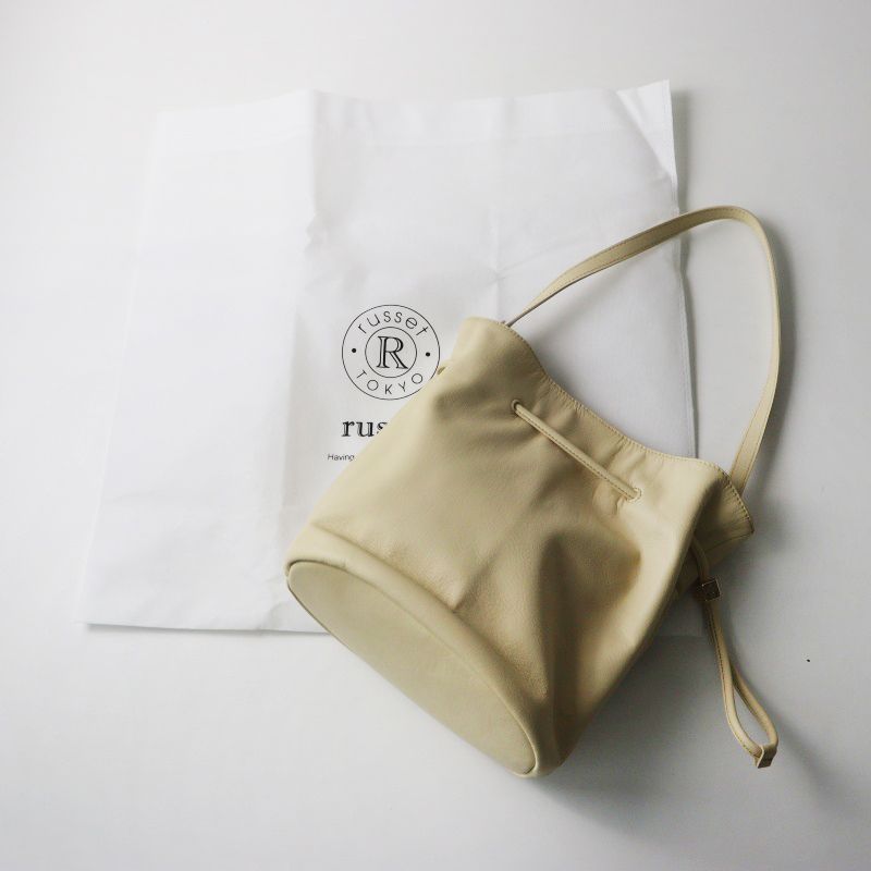 極美品 ラシット russet レザー巾着バケットバッグ＼クリームべージュ 牛革 ショルダーバッグ【2400014960952】