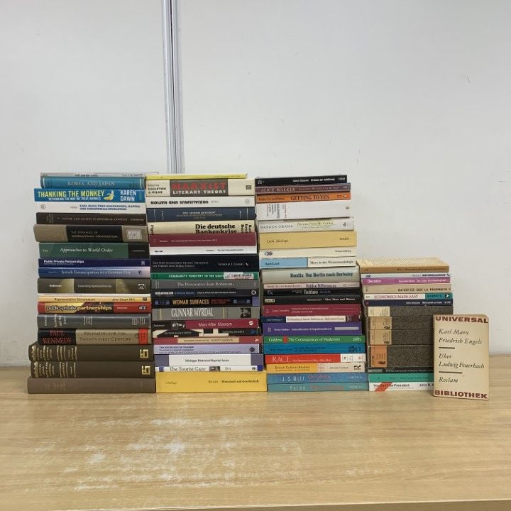 ■03)【1点限り!】経済学・社会・政治などの洋書本 まとめ売り約70冊大量セット/社会主義/ユダヤ人/政府/世界秩序/国民/人種/マルクス/B