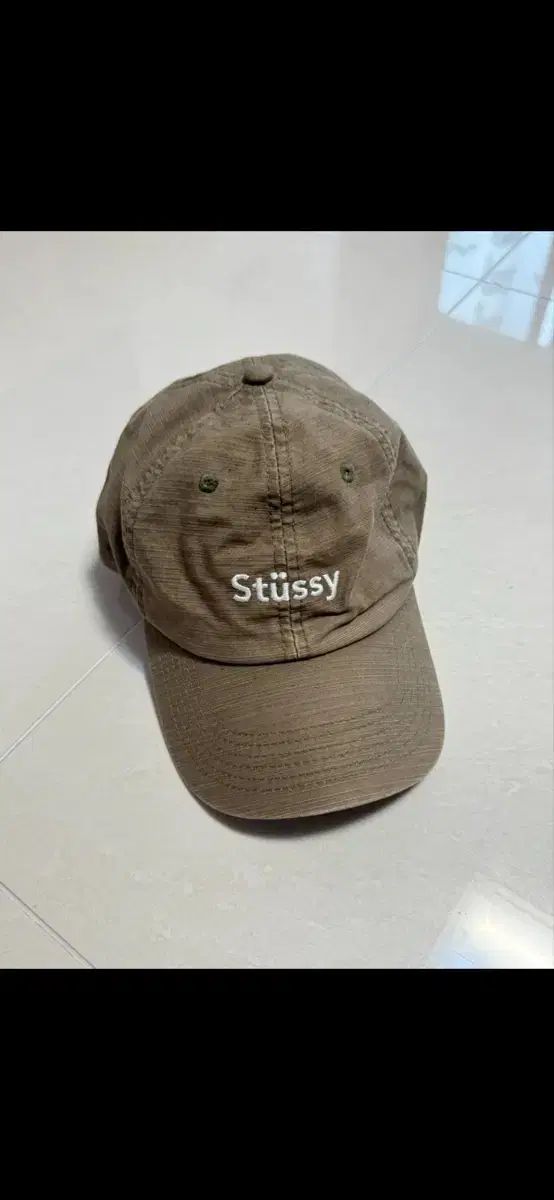 STUSSY ステューシー カーキ色 ベースボールキャップ 帽子