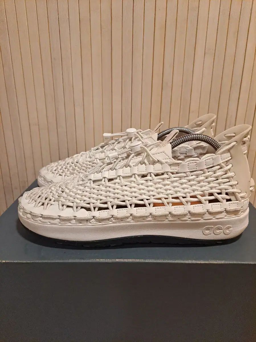 ナイキ ACG ウォーターキャット+ 白 260サイズ
