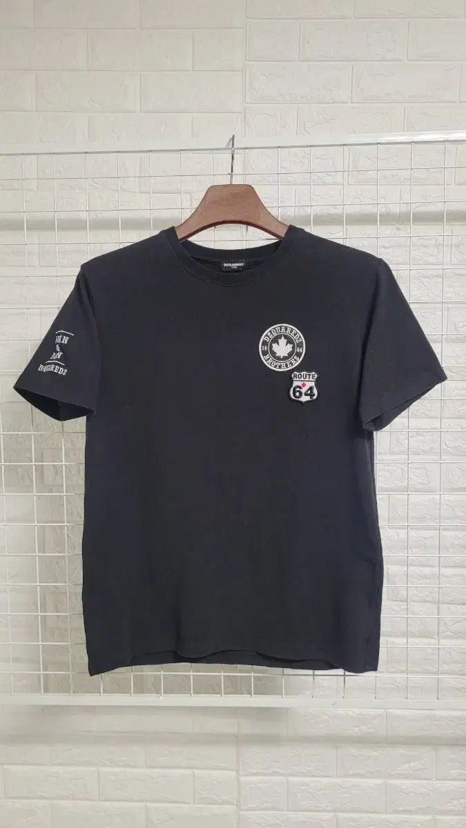 L 正規品 DSQUARED2 ブラック ロゴパッチ 半袖Tシャツ ストレッチスパンデックス 100