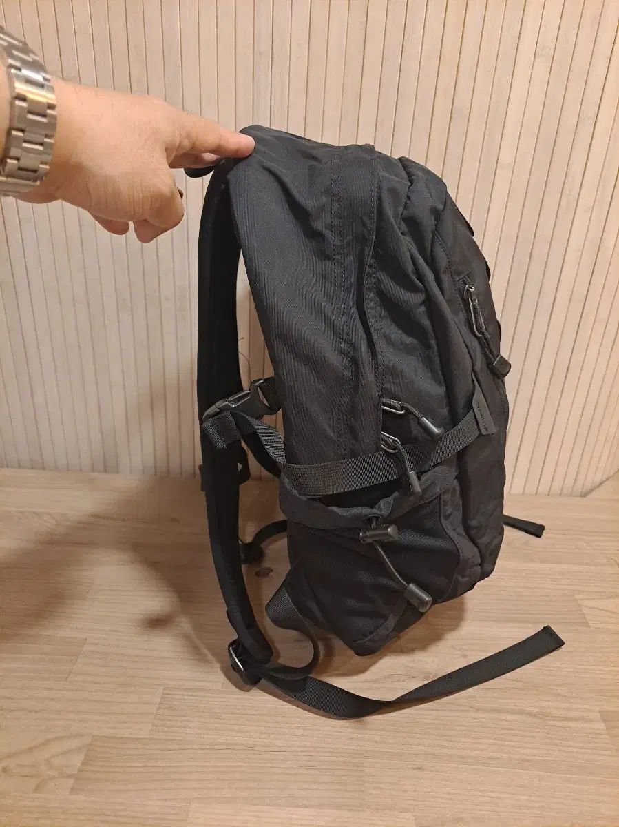THE NORTH FACE ザノースフェイス ニュー ミニ ショット ブラック バックパック 15 リットル