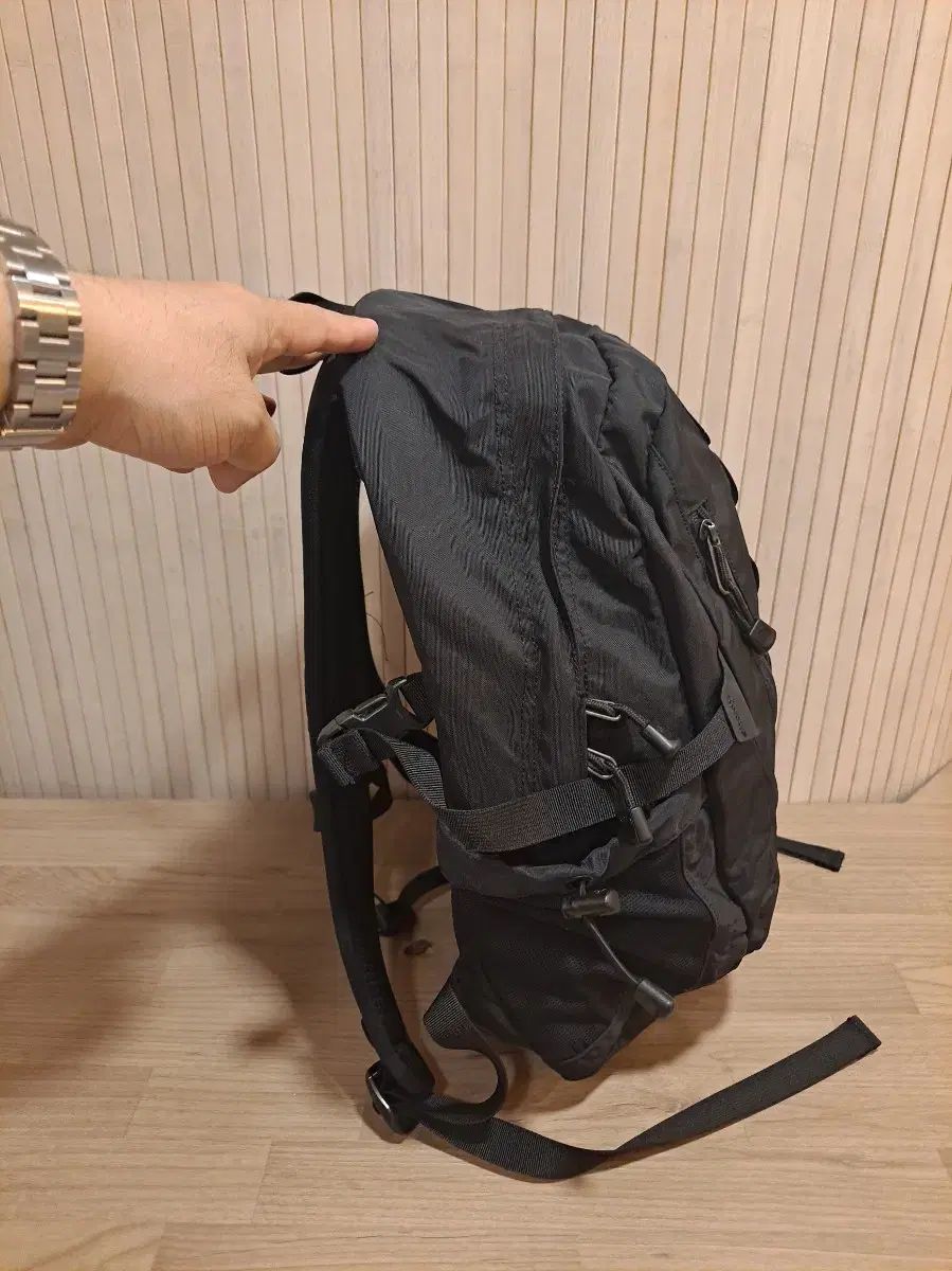THE NORTH FACE ザノースフェイス ニュー ミニ ショット ブラック バックパック 15 リットル