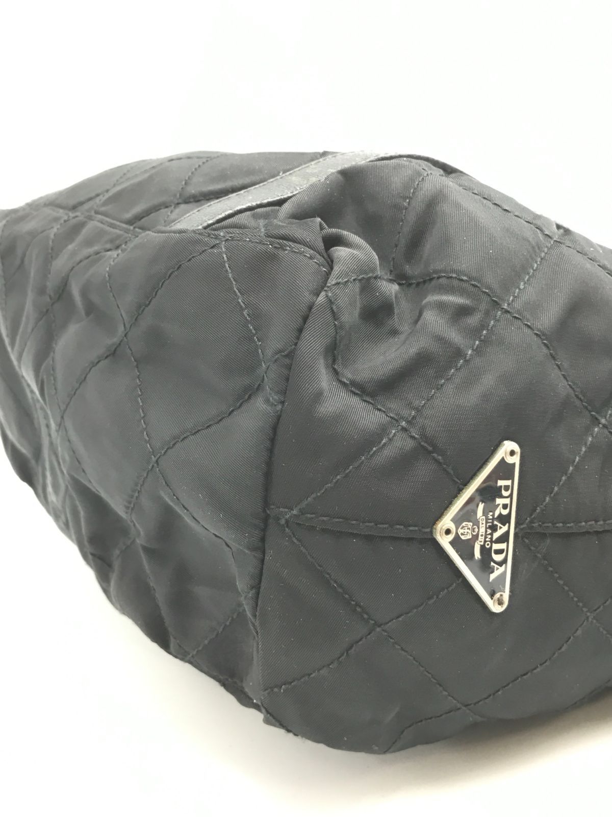PRADA　プラダ　ショルダーバッグ　キルティング　三角ロゴ　テスートナイロン×レザー　ブラック系　肩掛け　1920