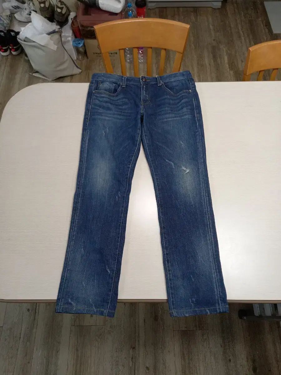34 GUESS コリア ダメージウォッシュ ストレッチ スリム ストレートジーン 34-609